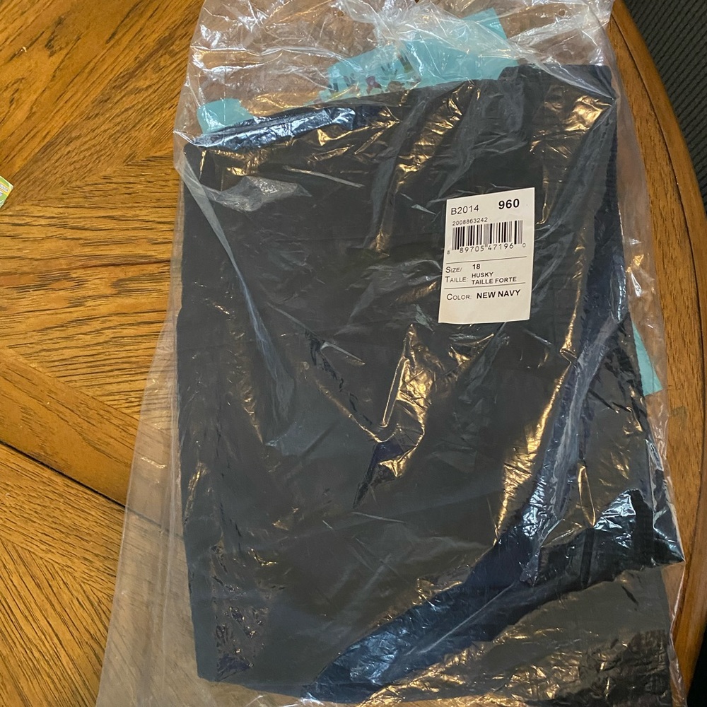 New with tags navy blue cargo pants size/taille 16